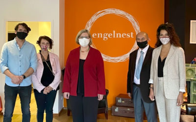Angelika Schöttler, Mayor of Schöneberg, visited and meet our founders